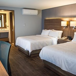 Habitación Estándar con Cama Queen